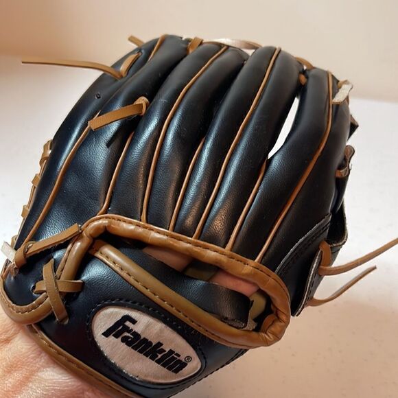 Franklin child’s T- Ball glove mitt. Dura bonding lacing. 22705-8 1/2 - Picture 5 of 5
